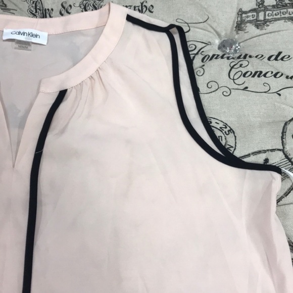 Calvin Klein Tipped Split Neck Tank Top - Picture 5 of 8